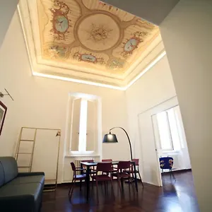 Luciano Monti Appartamento Roma